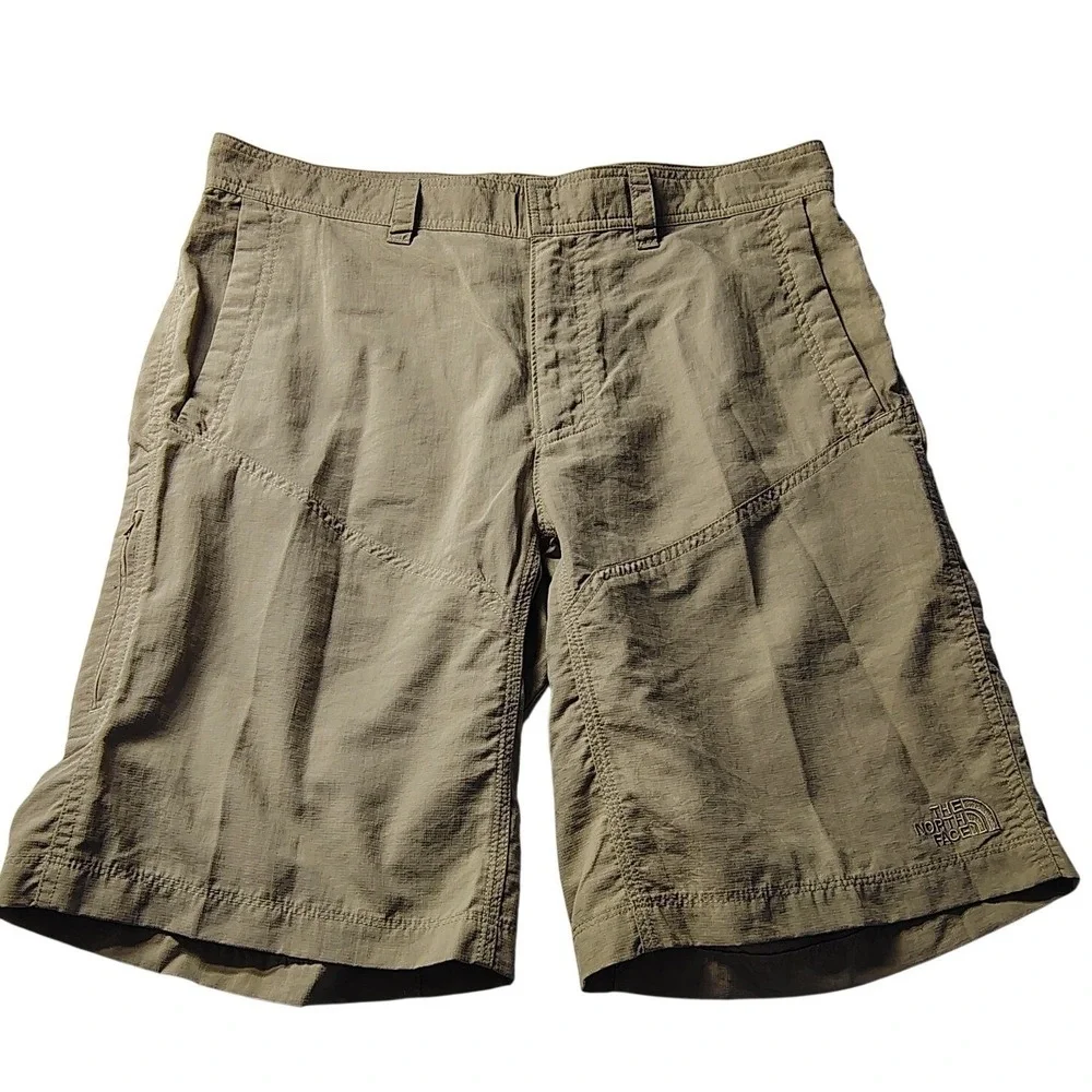 The North Face Mens 32 Khaki Tan Nylon Hiking Cargo‎ Shorts  Regular Fit
